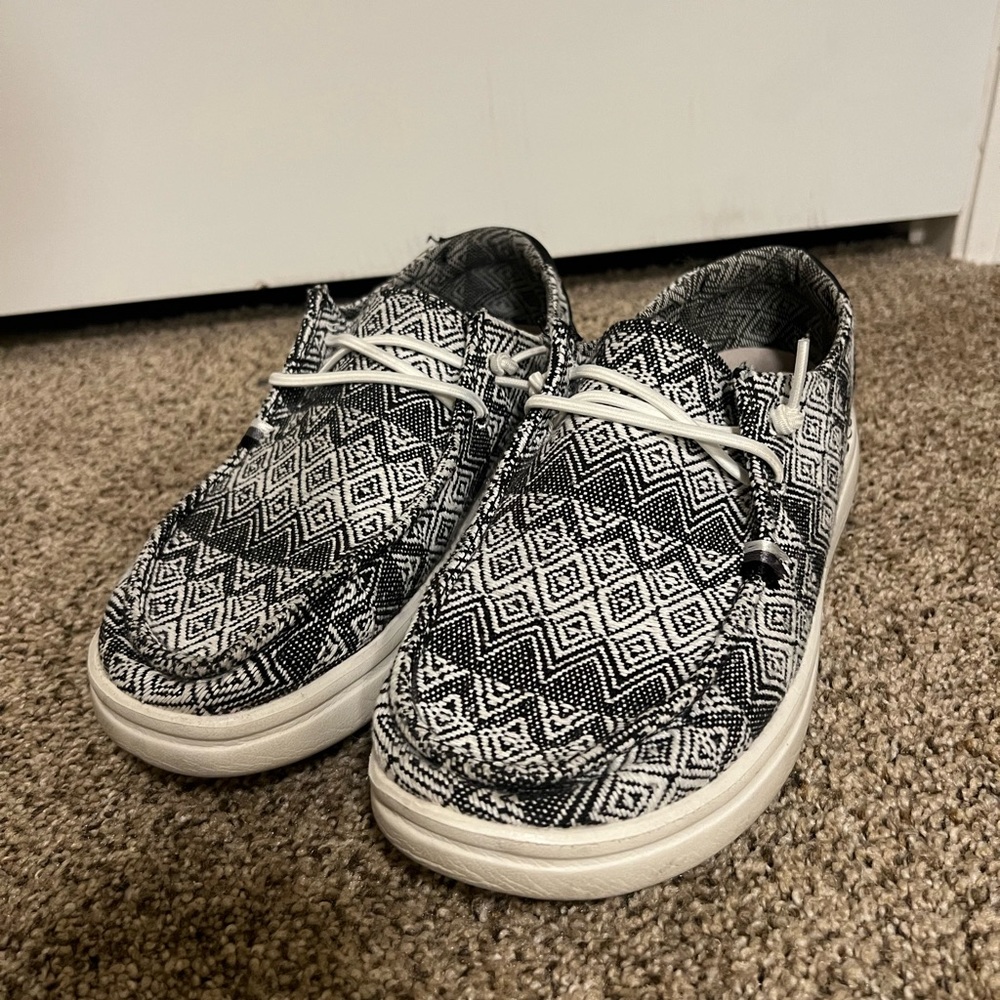 Hey Dude Wendy Platform Makanda Shoe